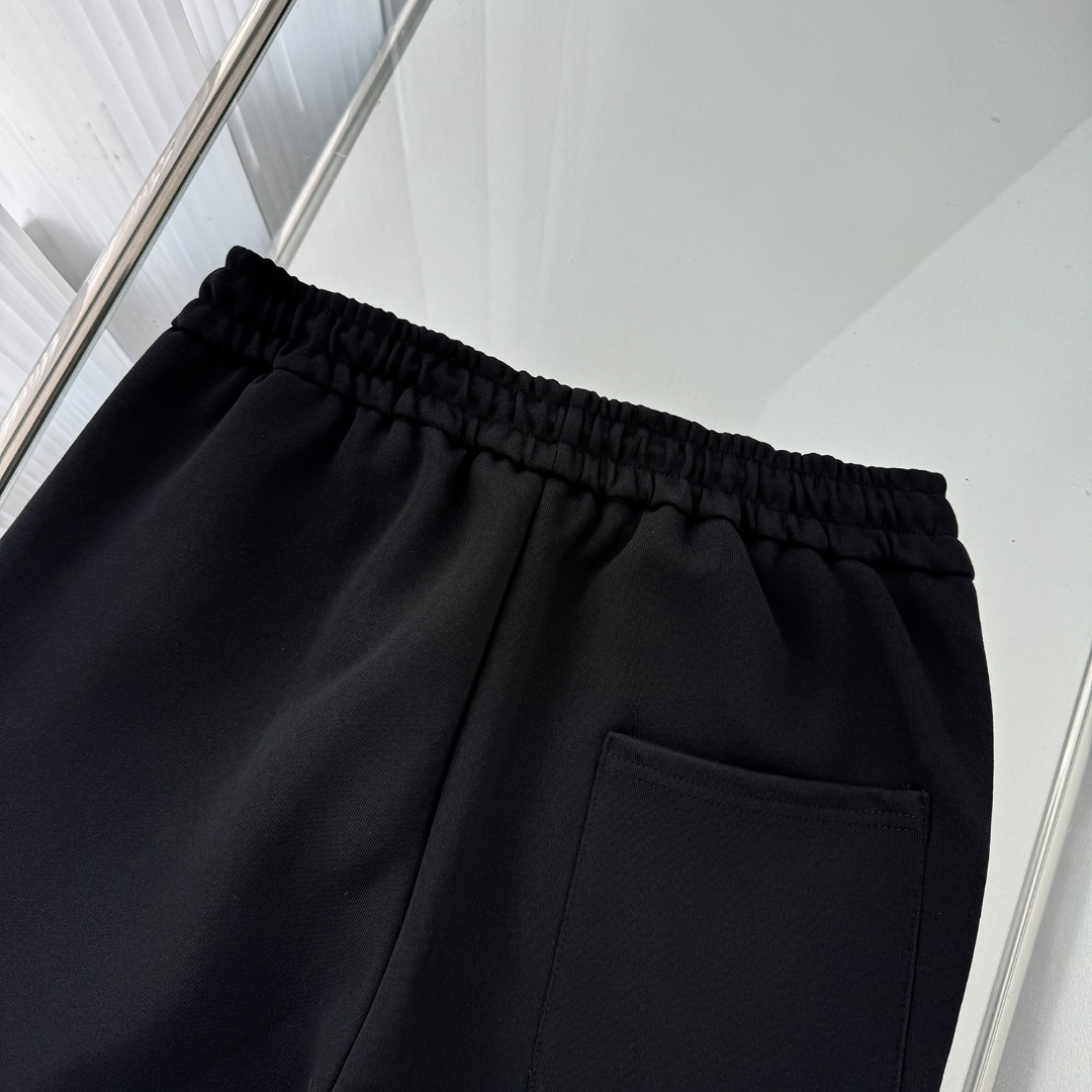 CELINE sports trousers（2Z412121O-07OW）